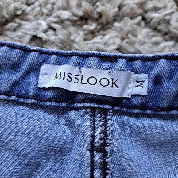 Misslook | Blue button up fly straight leg women's jean with styled fade - Picture 8 of 10